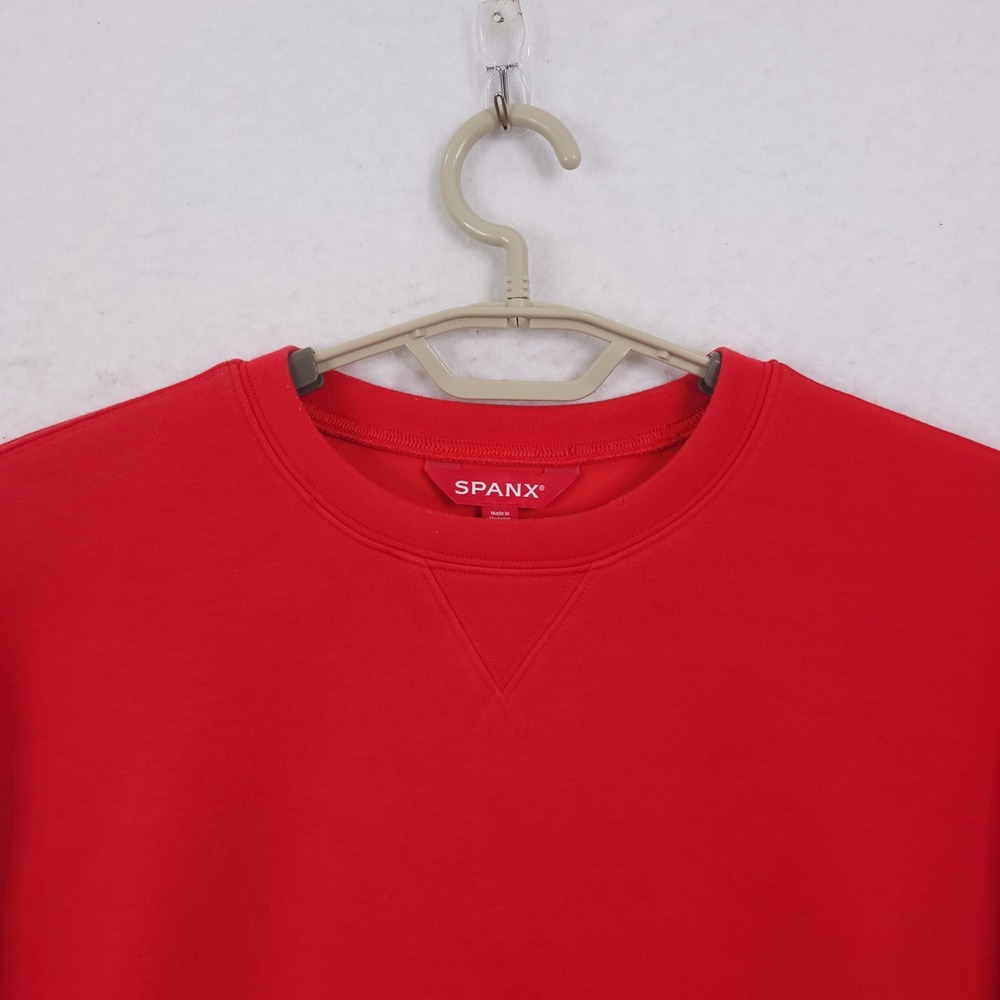 Spanx AirEssentials Crewneck Sweatshirt Medium Vibrant Red Pullover Casual Soft - Picture 10 of 16